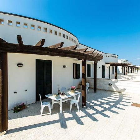 Complesso Gardencasa Villa Torre Suda Exterior photo